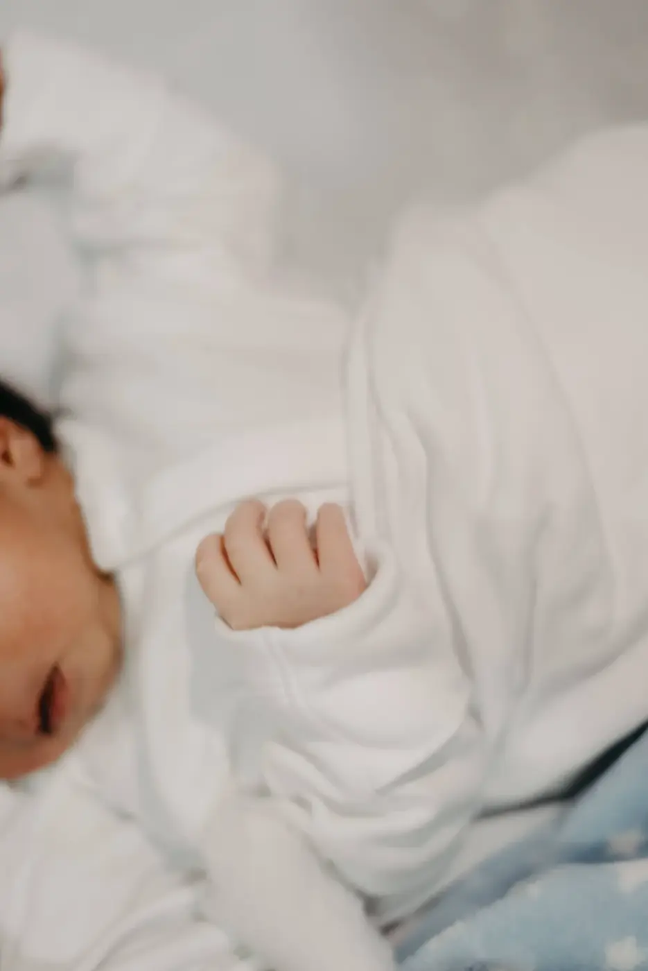 Newborn photography in the Maldives by moment.mv — photo 6